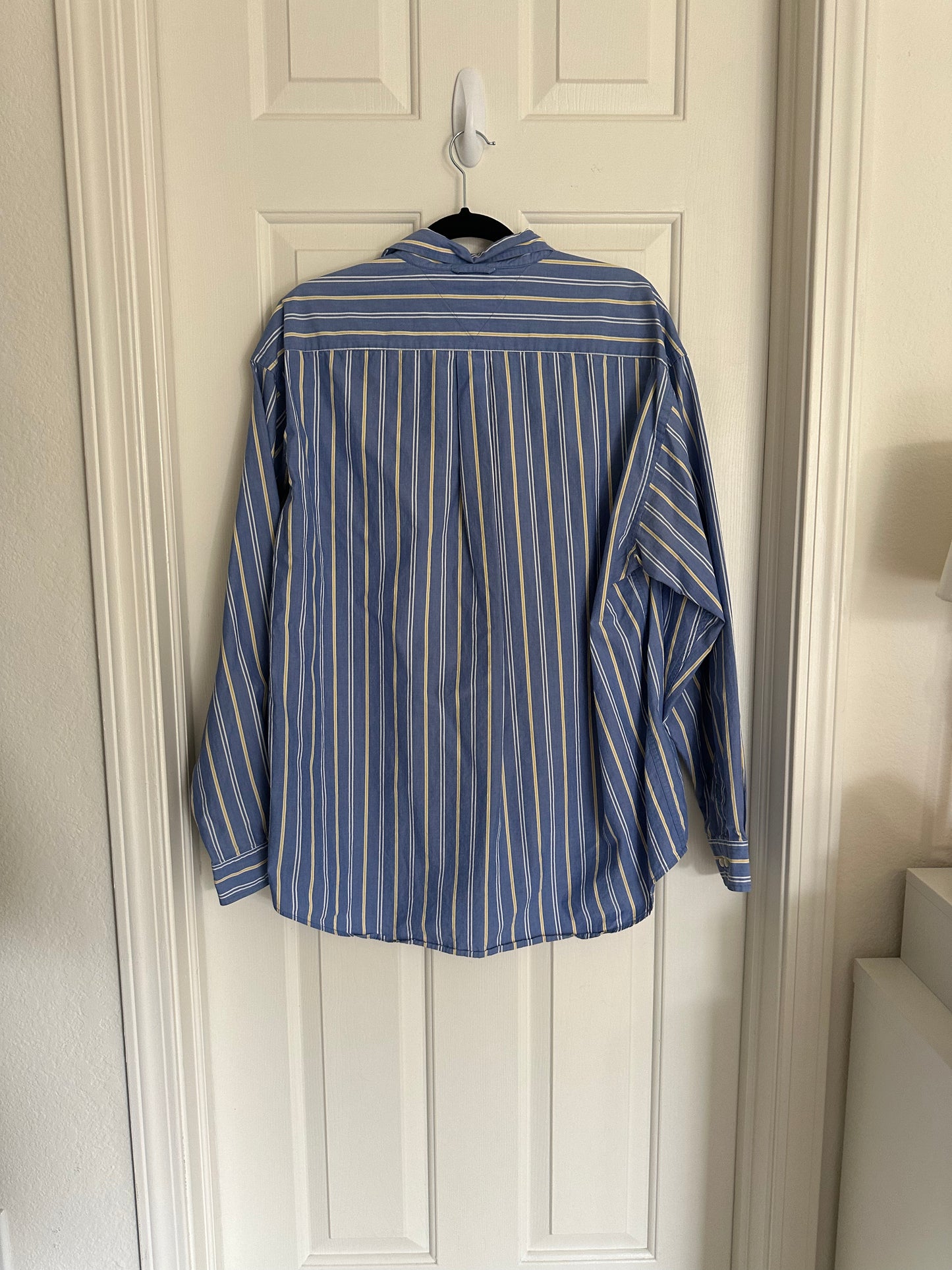 Tommy Hilfiger Men's Striped Shirt (XL)